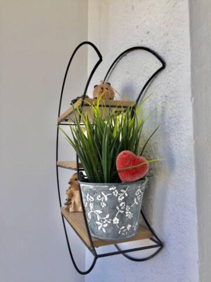 Cosy & Chic Studio Close By Victoria Square Bucarest Esterno foto