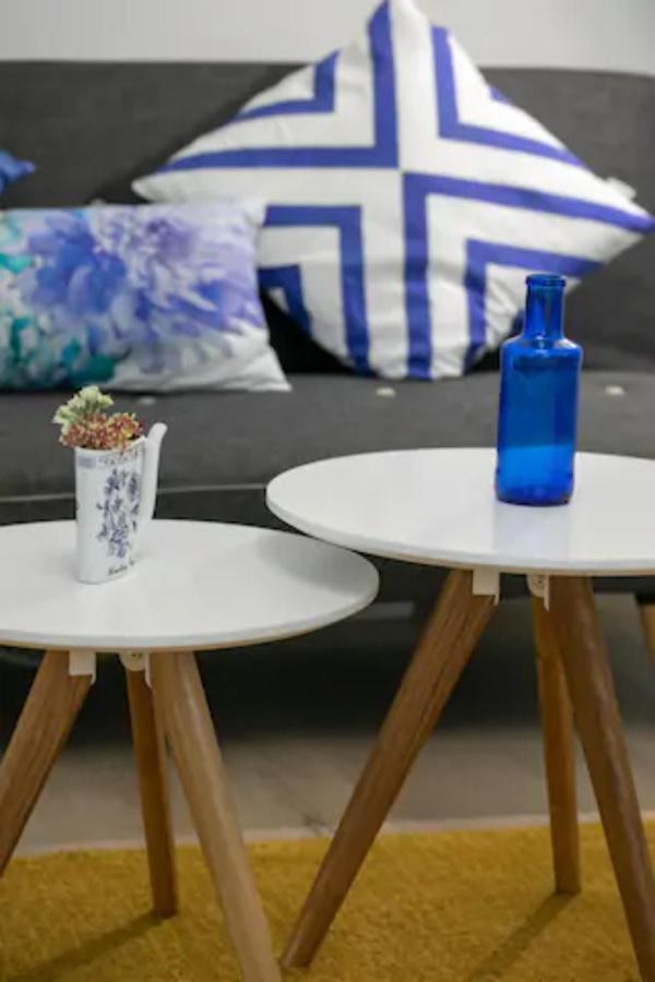 Cosy & Chic Studio Close By Victoria Square Bucarest Esterno foto