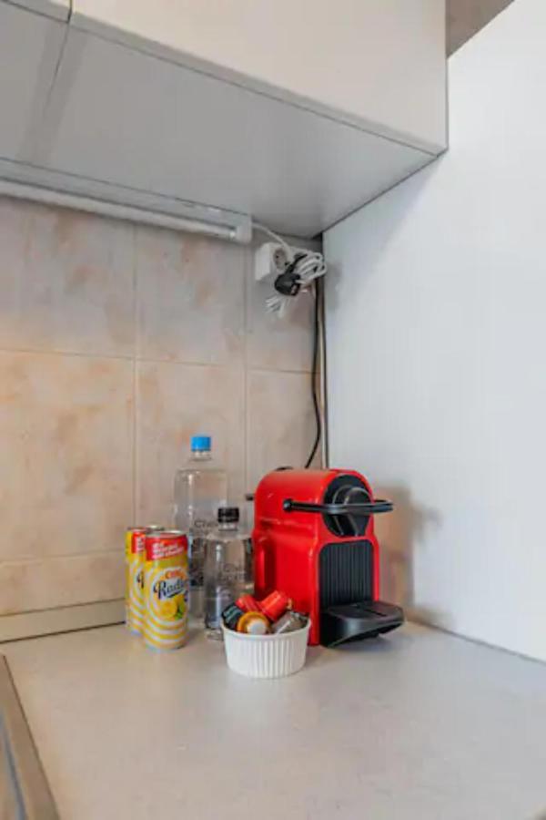 Cosy & Chic Studio Close By Victoria Square Bucarest Esterno foto